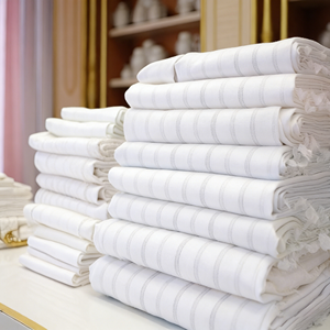 Vente directe usine – Parure de lit 4 pièces en coton blanc pour hôtel (drap, <span class=keywords><strong>housse</strong></span> de <span class=keywords><strong>couette</strong></span>, taie d'oreiller) - Product Image 3