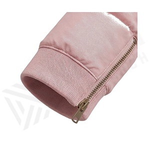 เสื้อแจ็คเก็ตมีฮู้ดบุนวมสำหรับผู้หญิง สีชมพู แขนยาว กันลม บุด้วยโพลีเอสเตอร์ ความยาวสั้น ปิดด้วยซิป - Product Image 6