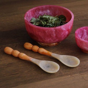 Ustensiles à salade écologiques faits à la main, bol à fruits, cuillère, créations naturelles uniques, fabriqués en résine, compatibles lave-vaisselle et micro-ondes - Product Image 3