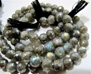 Cuentas Redondas Facetadas de Labradorita Gris Natural con Recubrimiento Mystic AB de 6-7 mm, Hebras de 13 Pulgadas de Largo para la Fabricación de Joyas - Product Image 2