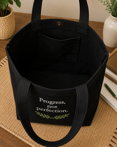 Bolsa de Tela con Diseño de Progreso, No Perfección, 15x12x6 Pulgadas, Negra, Cierre Magnético, Bolsillo Interior, Bolsa de Compras - Product Image 5