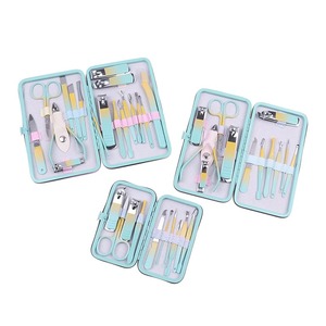 Juego de Cortaúñas de Acero Inoxidable, Kit de Manicura y Pedicura, Herramientas de Cuidado Personal con Estuche de Viaje - Product Image 1