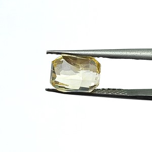 พลอยแซฟไฟร์สีเหลืองทรงแปดเหลี่ยมธรรมชาติ 5.54 กะรัต จากศรีลังกา สำหรับทำเครื่องประดับและแหวน พร้อมแผนภูมิราตติ 6.25 YTNNS-200 - Product Image 5