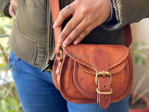 กระเป๋าถือหนังแพะแท้ ดีไซน์ทันสมัย ขนาด 5*7 นิ้ว สะพายไหล่ - Product Image 2