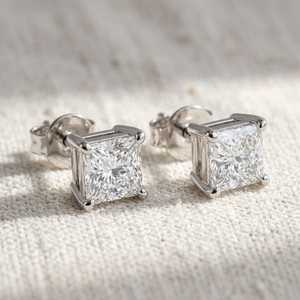 Pendientes de oro blanco macizo de 14k con diamantes Princess cultivados en laboratorio, engastados en garra, joyería blanca para regalo de boda o fiesta. - Product Image 2