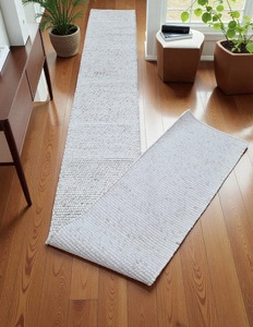 Alfombra de Lana Hecha a Mano – Alfombra Larga y Estrecha para Pasillo, Color Marfil, Estilo Moderno y Minimalista - Product Image 1