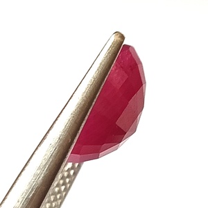 พลอยทับทิมแอฟริกันธรรมชาติทรงกลมเจียระไน 7.85 กะรัต - Product Image 3