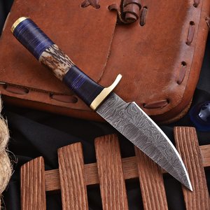 Cuchillo de Caza de Acero de Damasco con Punta Caída, Mango de Asta de Ciervo, Cuchillo Personalizado para Bushcraft y Camping al Aire Libre, Fabricante OEM - Product Image 5