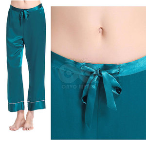 Ensemble de vêtements de nuit en soie satinée pour femmes, pyjama deux pièces, chemise et pantalon, vêtements de détente confortables, vêtements de maison - Product Image 3