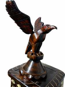 Escultura de águila de madera tallada a mano de alta calidad, figura alada moderna para decoración del hogar, oficina o Diwali, procedente de Delhi. - Product Image 4