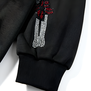 Sudadera con capucha y cremallera completa con estampado de esqueleto, diseño único y estilo urbano atrevido, suave y cómoda. - Product Image 2