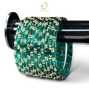 Bracelets en verre transparent de haute qualité, couleur émeraude verte, style Kashmiri, plaqués or, avec pierres en zircon, pour femmes, vente en gros - Product Image 1