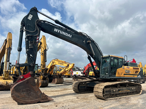 Excavadora de cadenas HX480A L 2023 diseñada para excavaciones pesadas y movimiento de tierras - Product Image 2