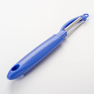 Pelador de Frutas y Verduras Manual Daya Ilata JM123 Azul, Cuchilla de Acero Inoxidable, Fácil de Limpiar, Solo Lavar a Mano - Product Image 2