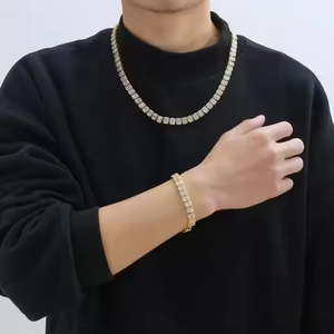 Collier chaîne cubaine moderne style hip-hop avec éclat diamanté pour les acheteurs en gros à l'exportation - Product Image 1