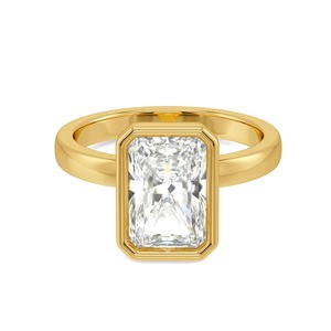 Bague de fiançailles solitaire en or jaune 14 carats avec diamant de laboratoire taille radiant de 2,50 carats serti clos, bijoux fins - Product Image 1