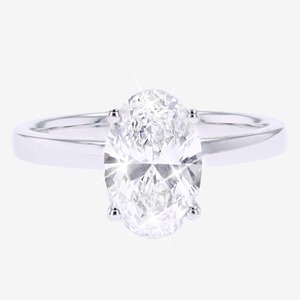 Bague de fiançailles solitaire à quatre griffes en or blanc 14 carats avec diamant de laboratoire ovale de 2,00 carats - Product Image 1