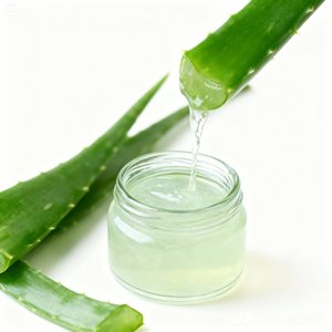 Extracto líquido de aloe vera botánico premium con certificación Halal para formulaciones transparentes y aplicaciones de belleza - Product Image 1