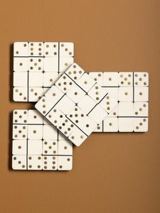 Élégant jeu de dominos en résine blanche avec détails noirs, étui de rangement durable et tuiles au fini lisse pour un coffret cadeau de luxe - Product Image 6
