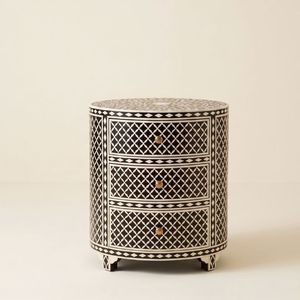 Table de chevet moderne géométrique en os noir incrusté, faite à la main, avec 3 tiroirs, table de nuit de luxe pour appartement, meubles de salon - Product Image 1