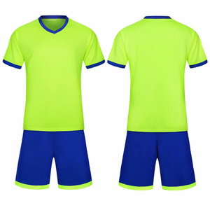 Maillot de football à manches courtes, col en V, logo frontal, séchage rapide, respirant, 100% polyester, design par sublimation - Product Image 1