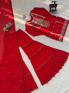 Ensemble Sharara en Georgette Rouge avec Broderie Argentée, Tenue de Mariée Bollywood, 3 Pièces, Création de Designer, Vêtement Ethnique Musulman pour Mariages et Fêtes, Sur Mesure - Product Image 3