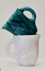 Jarra de Resina de Diseño Minimalista para Fiestas, Resistente al Calor, con Comodidad y Durabilidad, Ideal para Regalos y Exhibición - Product Image 5