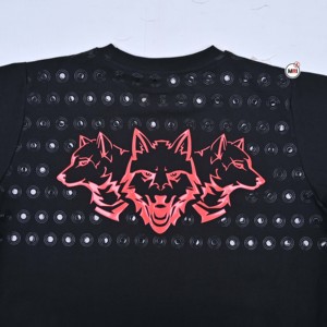 T-shirt noir à manches courtes pour homme avec motif loup rouge imprimé en silicone, tissu respirant, coupe classique, style décontracté, col rond - Product Image 5