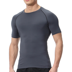 T-shirt de compression rouge à manches courtes pour homme, col rond, séchage rapide, tricoté, coupe sportive, couleur unie, ajusté, haut d'entraînement - Product Image 6