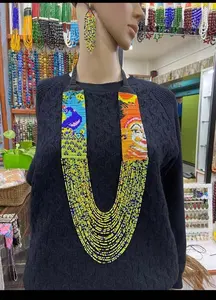 Collar de Cuentas con Diseño de Pavo Real Estilo Bohemio | Chunky | Étnico |   Collar ucraniano | Único | Collar de mujer africana, para regalar, con pendientes - Product Image 2