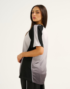 T-shirt en coton brodé pour femme, col rond, coupe oversize, style streetwear, vente en gros - Product Image 2