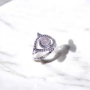 แหวนเงินแท้ 925 ประดับพลอยอเมทิสต์และโรสควอตซ์หลายชนิด ดีไซน์ขอบแบบ Bezel แหวนเงินดีไซน์พิเศษ ราคาขายส่ง เครื่องประดับคุณภาพสูง - Product Image 3