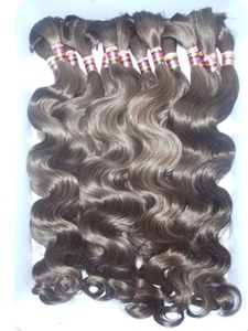 Extensiones de Cabello Humano Remy Virgen Indio Más Vendidas, Color Natural, Ondulado, Doble Trama a Máquina, Puntas Gruesas, Paquete de 4 oz, Siete Unidades - Product Image 1