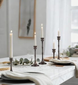 Ensemble de chandeliers hauts en métal bronze foncé martelé, faits à la main, écologiques, pour centre de table, vente en gros - Product Image 2
