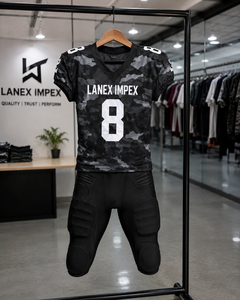 Uniforme de Fútbol Americano para Hombre de Alta Calidad, Conjunto de Pantalones y Jersey Sublimados en Negro Camuflaje, Número 8, Poliéster Transpirable - Product Image 5