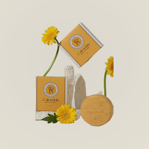 สบู่ก้อนขายส่ง Polmedison Signature Calendula Soap 100 กรัม แบบใหม่ ผลิตในเกาหลี น้ำมันมะกอก เหมาะสำหรับทุกสภาพผิว - Product Image 4