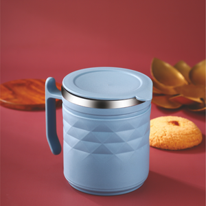 Taza de Café de Acero Inoxidable Aislada con Agarre Exterior Texturizado, Tapa Antiderrames y Asa Cómoda para Té Caliente y Chocolate - Product Image 1