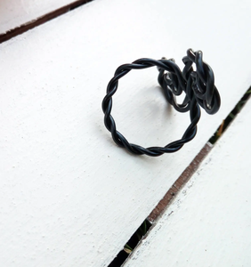 Metal Napkin <b>Ring</b> Wedding Occasion Decoration <b>Circle</b> Designer twisted Design Modern Crafts Lowest Prices - Product Image 1