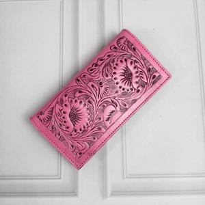 Cartera Larga de Cuero Genuino Hecha a Mano con Grabado de Flores, Estilo Bohemio, Cierre Plegable, para Uso Diario de Mujeres - Product Image 2