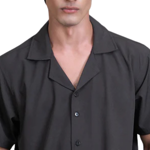 เสื้อเชิ้ตผู้ชายแขนสั้นสีเทาชาร์โคล ทรงลำลอง กระดุมหน้า สไตล์ลำลอง แฟชั่น - Product Image 2