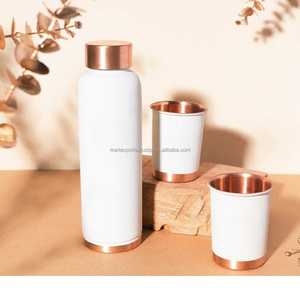 Bouteille d'eau en cuivre pur pour un usage quotidien avec couvercle sécurisé favorisant l'hydratation, la digestion et un mode de vie naturel et épanoui. - Product Image 3