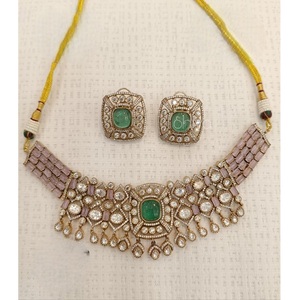 ชุดสร้อยคอทองเหลืองชุบทองคุณภาพพรีเมียม ดีไซน์ทันสมัย พร้อมต่างหู สำหรับผู้หญิง สวมใส่ในงานแต่งงานและงานปาร์ตี้ - Product Image 1