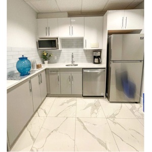 Meubles de cuisine en promotion : Unités murales CANA sur mesure, contemporaines, modulaires, avec portes à panneaux, finition bois clair moderne, pour intérieur de luxe - Product Image 1