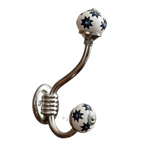 Gancho de Pared Multifuncional Moderno Vintage de Cerámica y Metal, Ajustable, Impermeable, Ecológico, Diseño Autoadhesivo para Ropa - Product Image 4