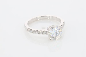 Anillo de Compromiso de Moissanita Más Vendido para Mujer, Ideal para Aniversario de Bodas y Regalos, Disponible a Buen Precio - Product Image 6