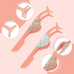 Applicateur de cils réutilisable, outil de maquillage pour la pose de faux cils et les applications d'amélioration de la beauté - Product Image 1