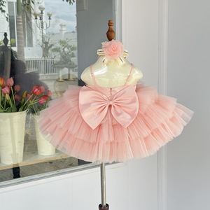 Vestido de Princesa con Detalle de Rosas para Niñas de 57 Pulgadas, con Tirantes Ajustables y Falda de Tul Esponjosa de Múltiples Capas, para Cumpleaños y Eventos Especiales - Product Image 6