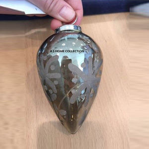 Adorno Navideño Colgante de Metal con Diseño Elegante, Acabado Plateado, Adorno para Árbol de Navidad, Caja de Adornos, Papá Noel - Product Image 4