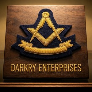 Parche de insignia personalizado hecho a mano con hilo de oro, compás masónico, letra G, corona, emblema de terciopelo azul para blazer, parche de uniforme. - Product Image 4