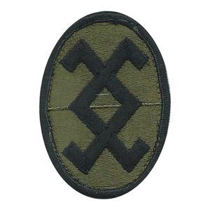 Badges et écussons brodés de haute qualité en gros pour épaules et manches, brodés à la machine, OEM - Product Image 2